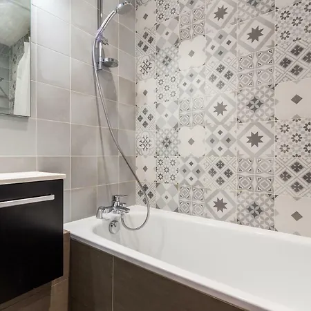 36sq Near Diderot/ledru-rollin דירה